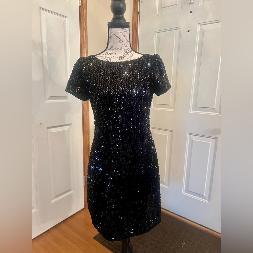 Beautiful and comfortable dress for the holidays!